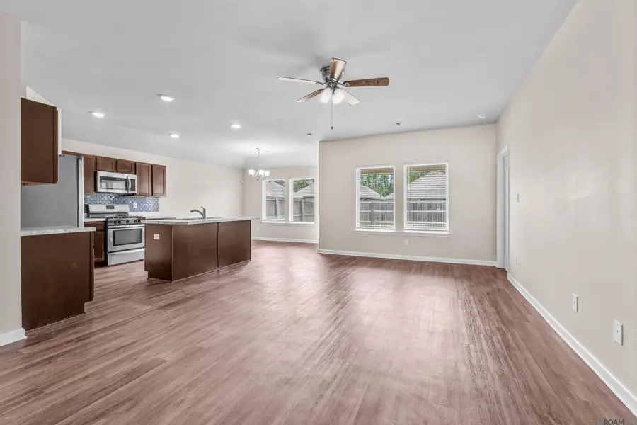 28445 Evangeline Ln, Albany, LA 70711 - #3