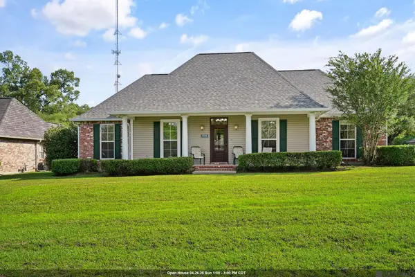 8858 Myrtle Hill Dr, St Francisville, LA 70775