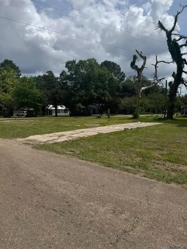 4873 Longfellow Dr, Baton Rouge, LA 70805