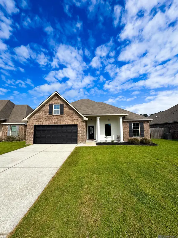 23189 Mango Dr, Denham Springs, LA 70726