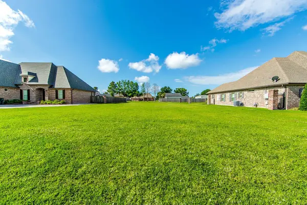 172 Godchaux Drive, Houma, LA 70360