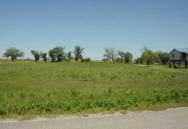 1768 Doctor Beatrous Rd, Theriot, LA 70397