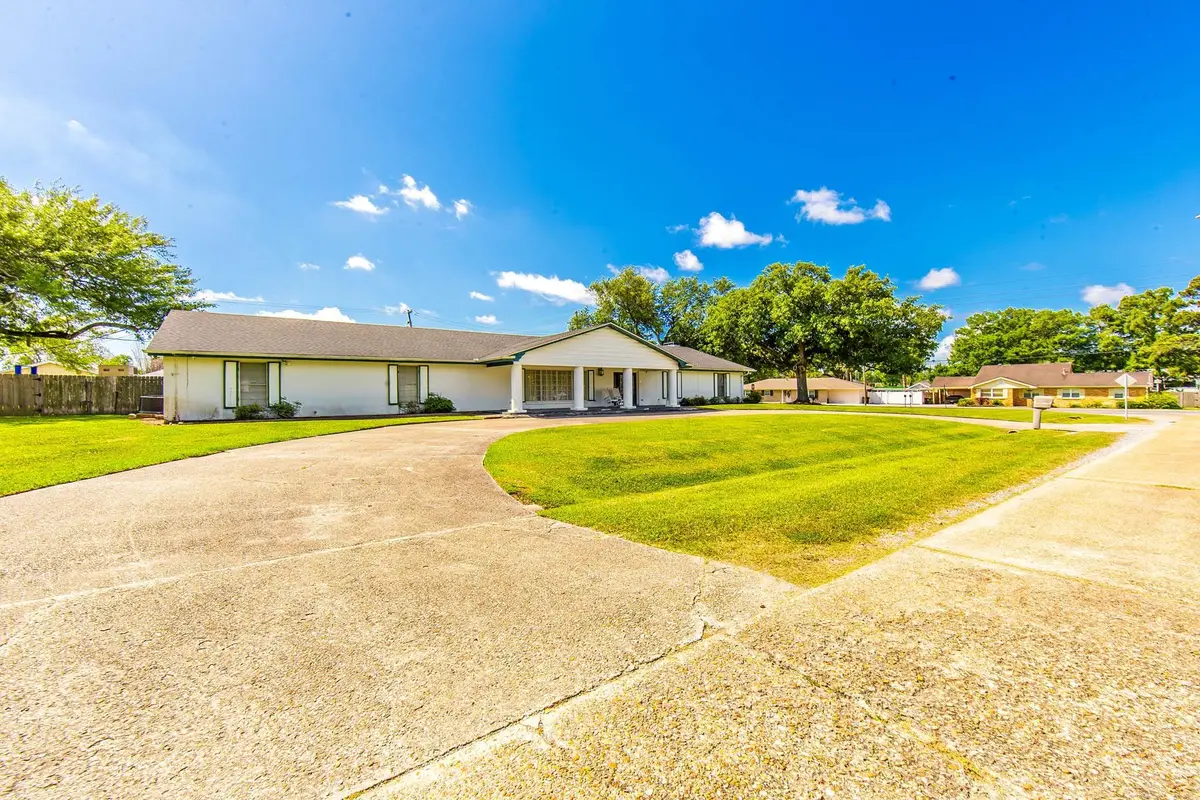 100 Estate Dr, Houma, LA 70364 - #1