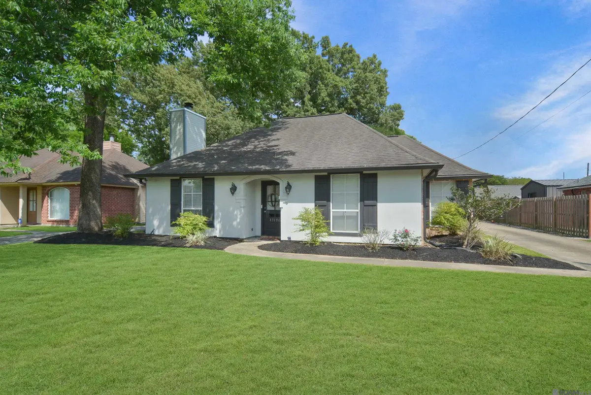 17190 N Lake Dr, Prairieville, LA 70769 - #1