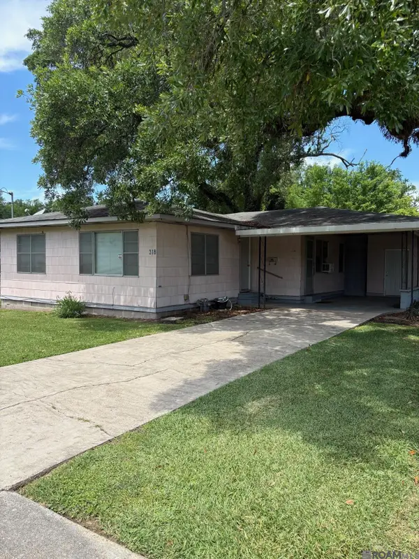 318 W Ascension St, Gonzales, LA 70737