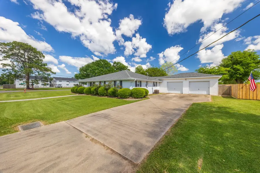 101 Central Lafourche Drive, Raceland, LA 70394 - #2