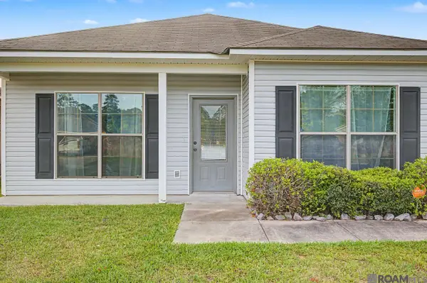 32453 Lake Pointe Blvd, Denham Springs, LA 70726