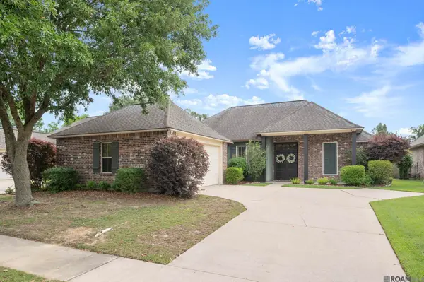 5431 Parkknoll Place Dr, Baton Rouge, LA 70816