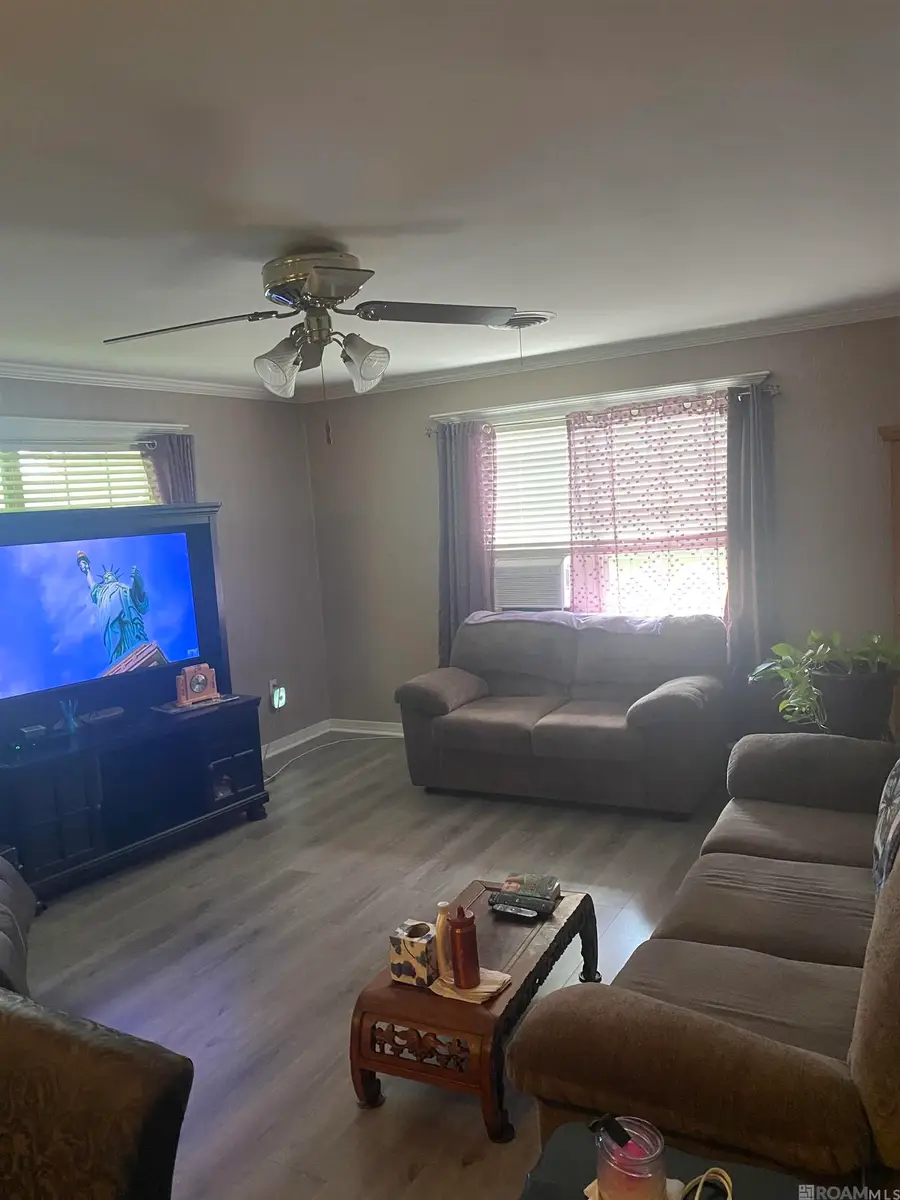 13557 W Leon St, Gonzales, LA 70737 - #2