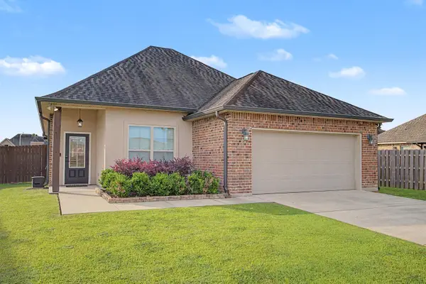 110 Hickory Knoll Ave, Gray, LA 70359