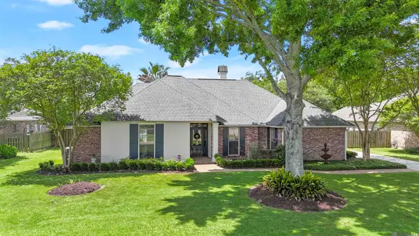 15457 Therese Ct, Prairieville, LA 70769