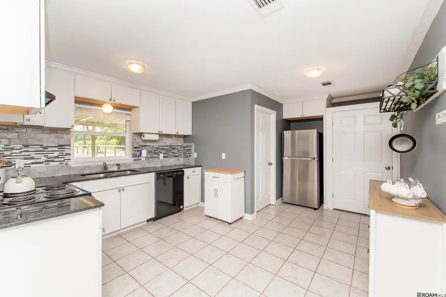 25735 Oak Alley, Holden, LA 70744 - #3