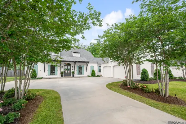 7027 Fleur De Lis, Zachary, LA 70791