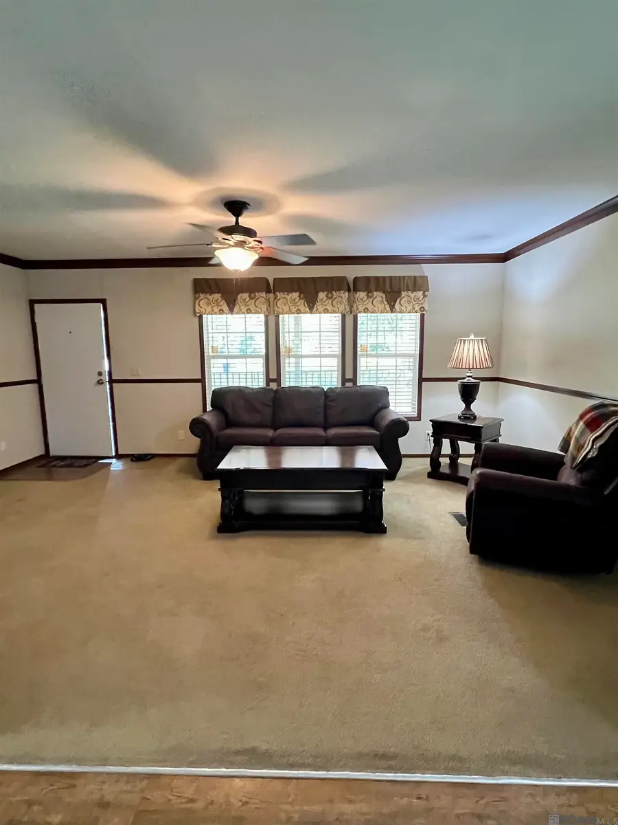 1273 Hermitage Dr, Jackson, LA 70748 - #2