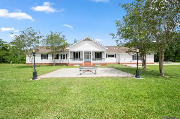 20605 Bretz Rd, Springfield, LA 70462