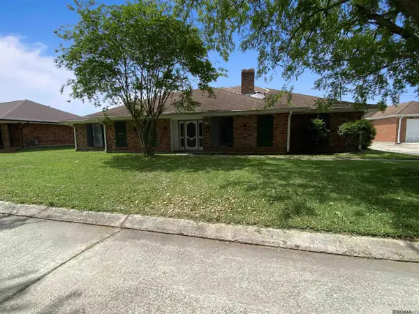 129 Belle Grove Dr, Laplace, LA 70068