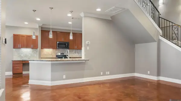 8000 Stonelake Village Ave #405, Baton Rouge, LA 70820