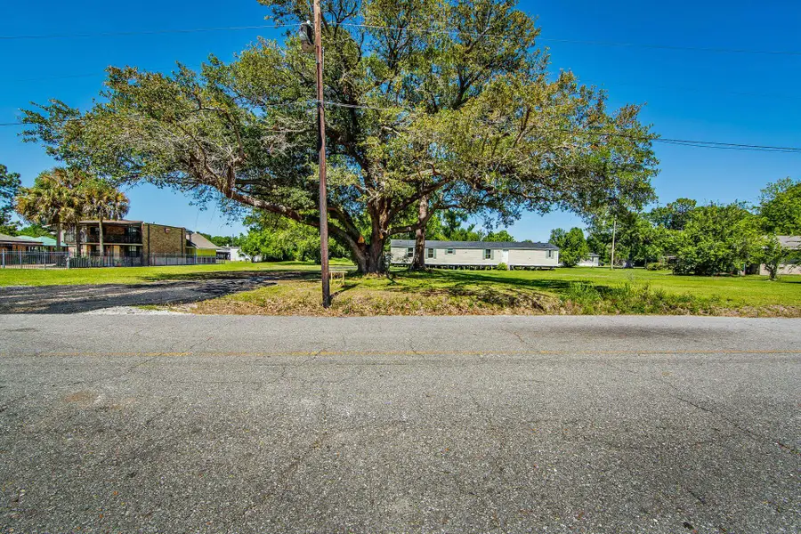 4403 Bayouside Dr, Chauvin, LA 70344 - #2