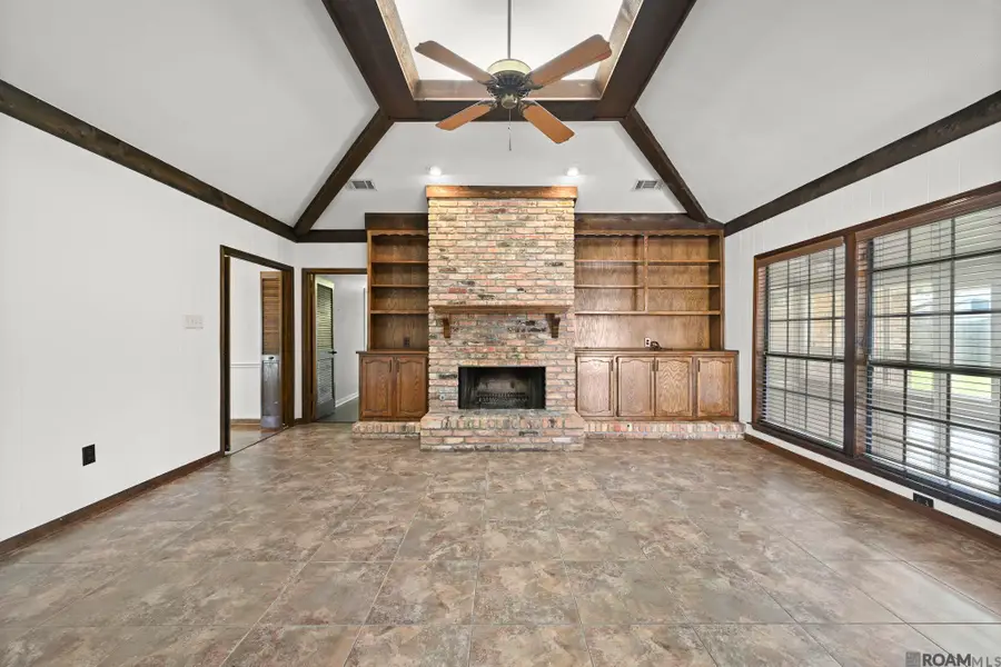 15664 Hogenville Ave, Baton Rouge, LA 70817 - #2