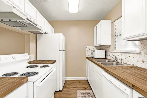 1826 S Brightside View Dr #M, Baton Rouge, LA 70820