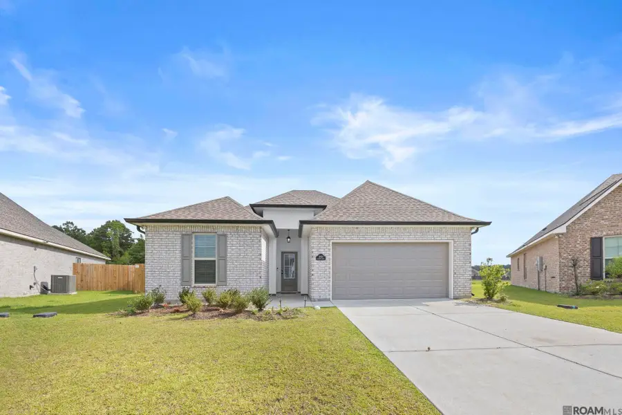 11533 Densmore Dr, Denham Springs, LA 70726 - #2