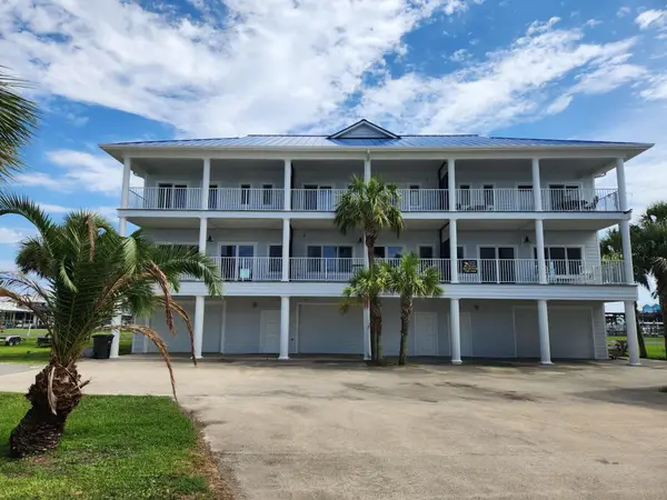411 Admiral Craik Dr #5, Grand Isle, LA 70358