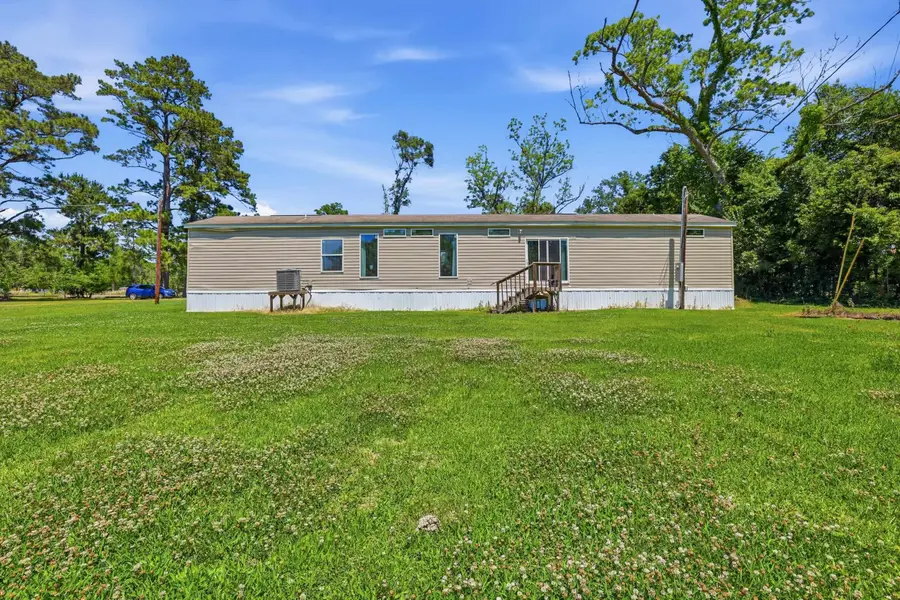 6125 Bayou Black Dr, Gibson, LA 70356 - #2
