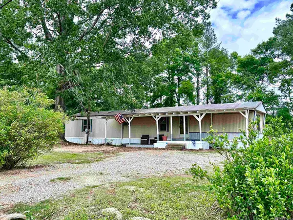 14401 Pine Park Dr, Walker, LA 70785
