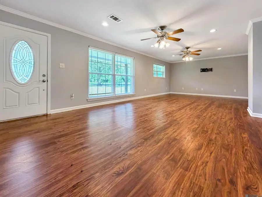2411 Chantulane Ave, Denham Springs, LA 70726 - #2