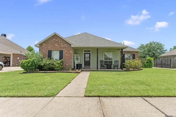 1300 Buffalo Hollow Ct, Zachary, LA 70791