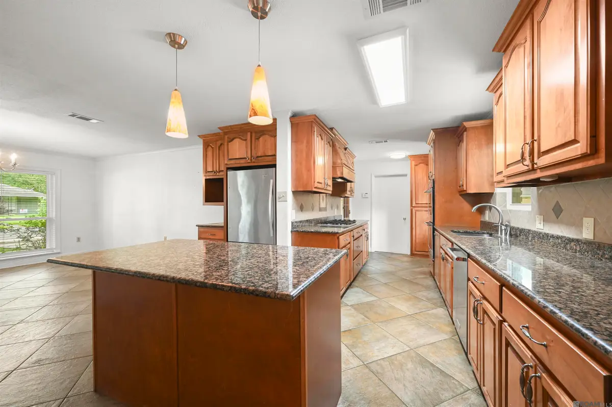 1951 Shawn Dr, Baton Rouge, LA 70806 - #1