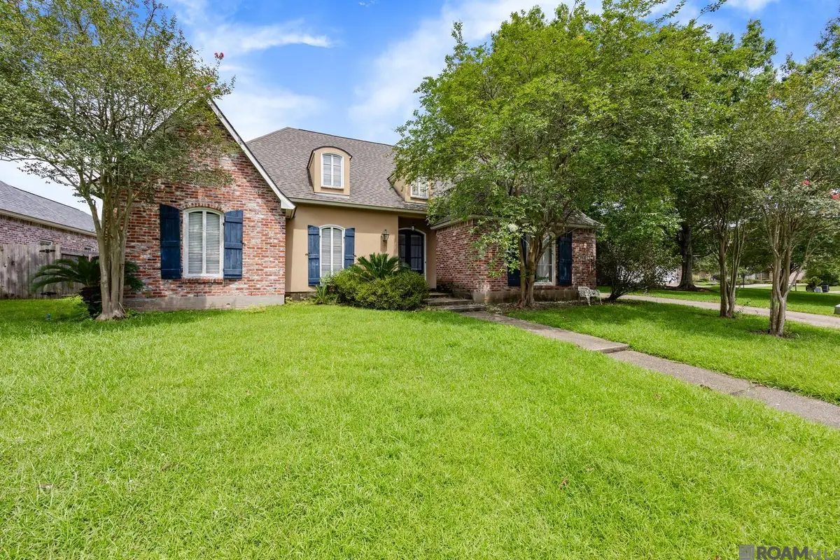 16306 Winding Ridge Ave, Prairieville, LA 70769 - #1