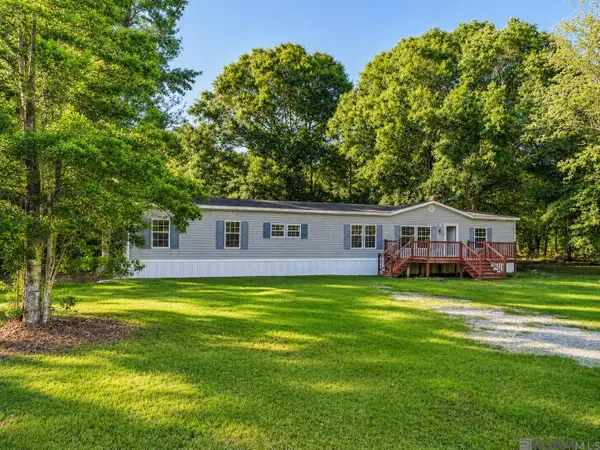 26181 Francis Drive, Abita Springs, LA 70420