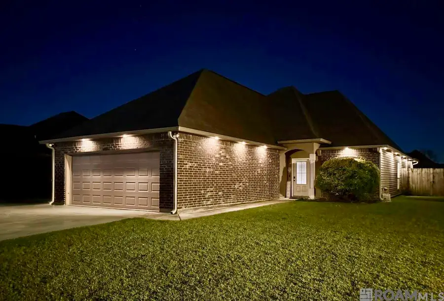 14469 Essen Terrace Dr, Gonzales, LA 70737 - #3