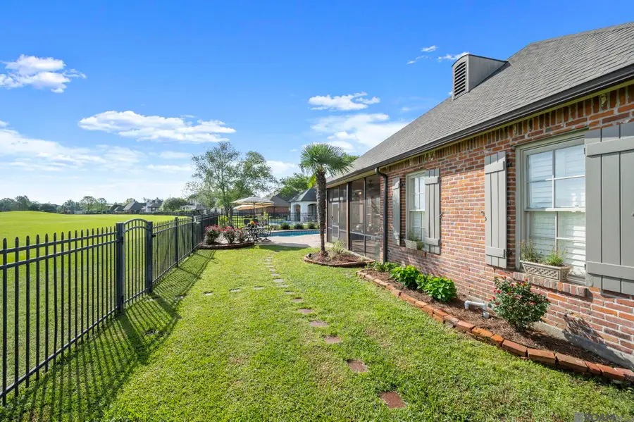 2315 S Turnberry Ave, Zachary, LA 70791 - #3