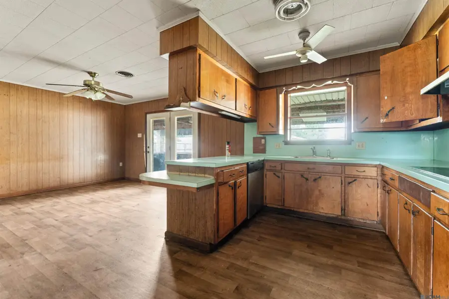 403 Vatican Dr, Donaldsonville, LA 70346 - #2