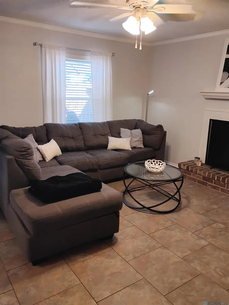 5223 Everett Ln #D, Baton Rouge, LA 70809 - #3
