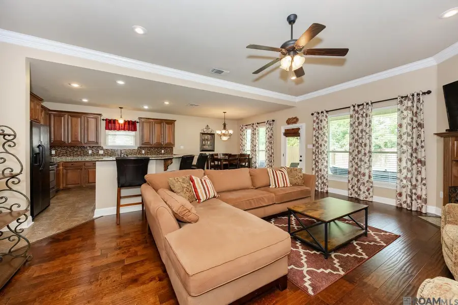 14371 Stonegate Manor Dr, Gonzales, LA 70737 - #3