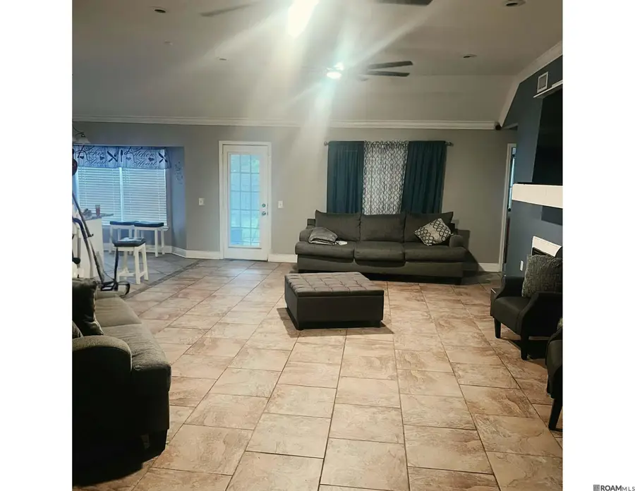 12 Rush Dr, Laplace, LA 70068 - #3