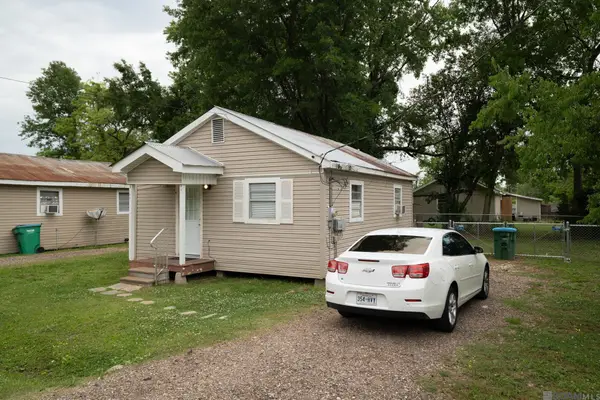 1216 N Willow Ave, Gonzales, LA 70737