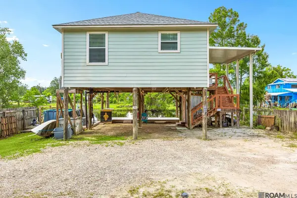 22423 Gull St, Maurepas, LA 70449