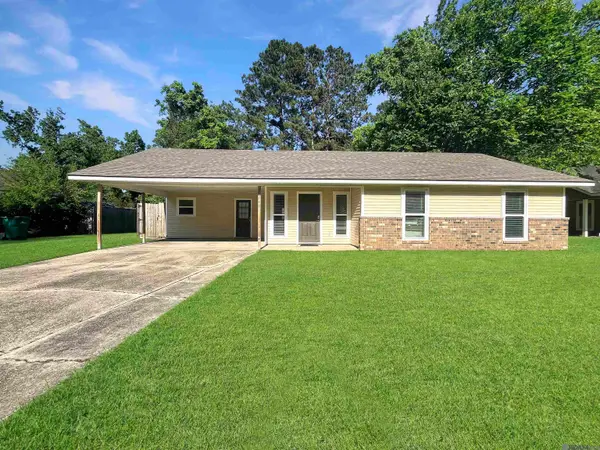 26416 Shadow Brook Ave, Denham Springs, LA 70726