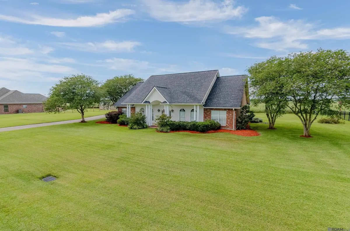 212 Chateau Dr, Lockport, LA 70374 - #1