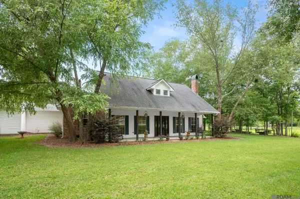 22325 Sutter Ln, Zachary, LA 70791