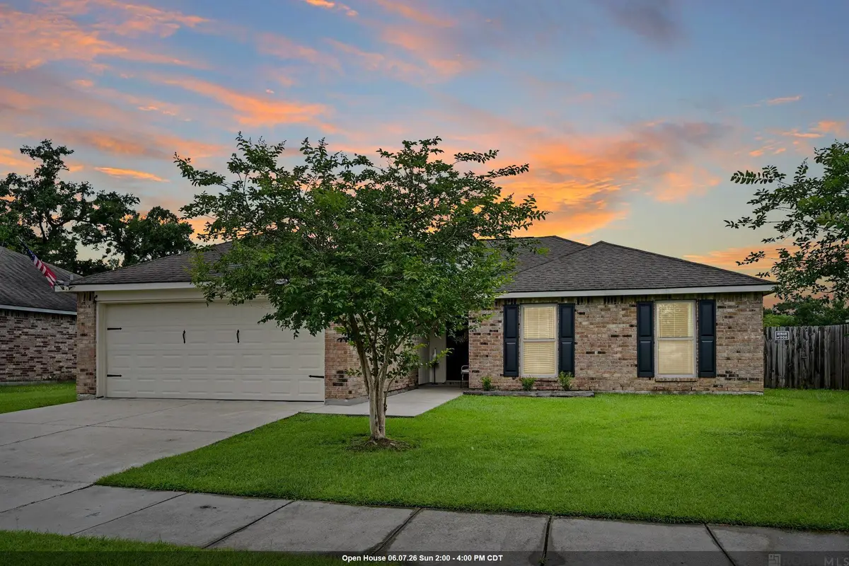 950 Huey Andrew Ave, Gonzales, LA 70737 - #1