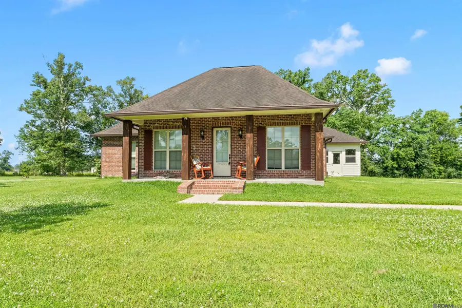 17053 Hardy Ln, Prairieville, LA 70769 - #2