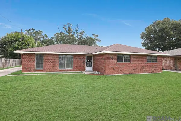 12345 E Robin Hood Dr, Baton Rouge, LA 70815