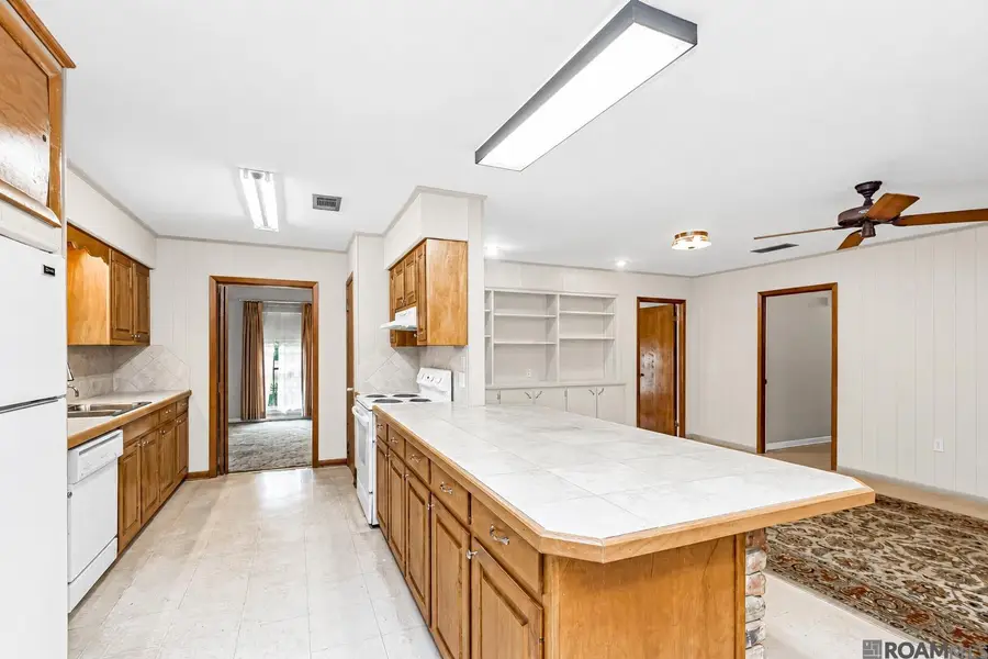 9967 Bunting Dr, Baton Rouge, LA 70809 - #3