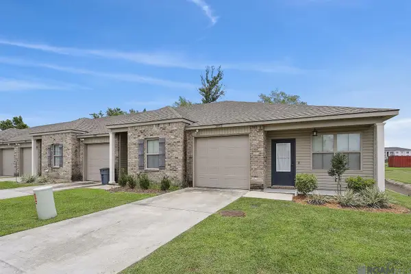 3052 S Roth Ave, Gonzales, LA 70737
