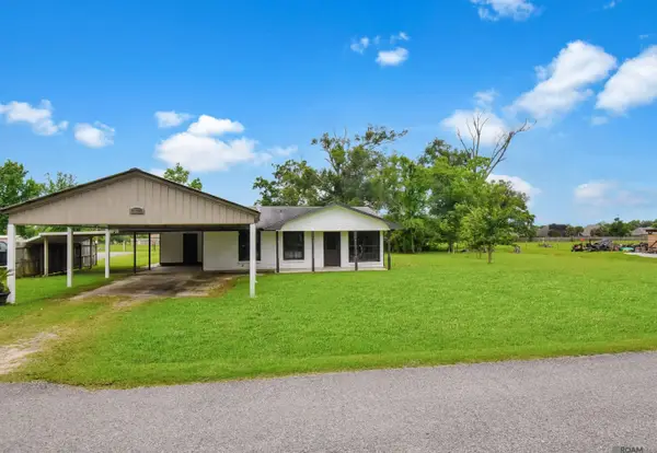 41253 Rhea St, Gonzales, LA 70737